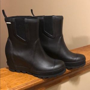 Sorel Women’s Joan Rain Wedge Chelsea Boot